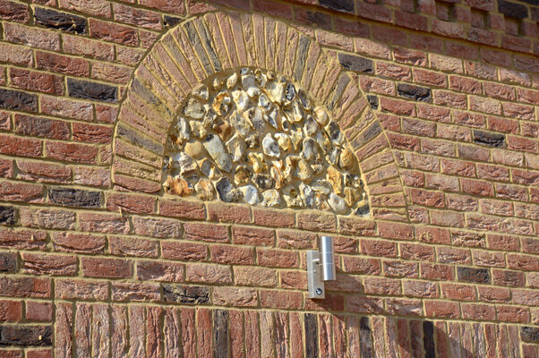 Decorative flint and brick arch detail